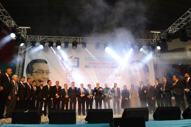 AK Parti Diyarbakır’da Belediye Başkan Adaylarını Açıkladı