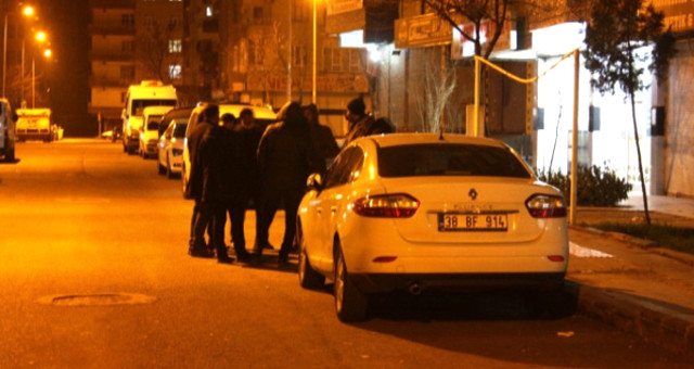 Parçalayıp Koliye Koydukları Cesedi, Evinin Önüne Bıraktılar