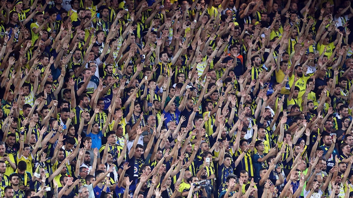 Fenerbahçe tribünleri depremzedeler için 4 dakika 17 saniye sessiz kalacak