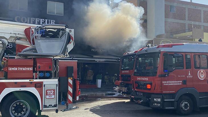 İzmir’de kozmetik mağazasının deposunda yangın