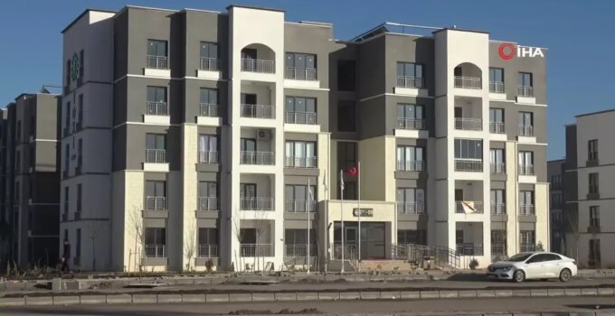 Diyarbakır’da 5 bine yakın konut hak sahibine teslim edildi