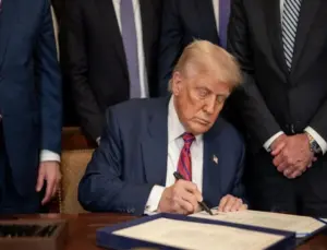 Trump’tan tüm ülkelere yüzde 10 tarife!