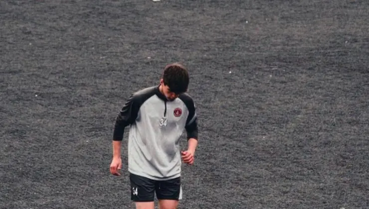 Çakarlı araçla silahlı akın: Genç futbolcu öldü