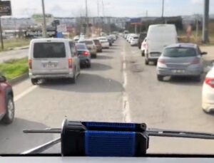 Diyarbakır’da itfaiye gruplarına ‘fermuar’ sistemiyle yol verdiler