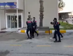 Kur’an-ı Kerim’lere ziyan veren 2 kişi tutuklandı