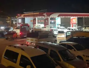 Vatandaşlar akaryakıt kuyruğuna girdi!