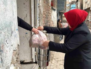 Diyarbakır’da sıcak yemek dayanağı gereksinim sahiplerine umut oluyor