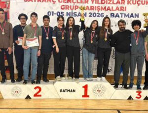 Diyarbakırlı öğrencilerden satrançta ikili zafer