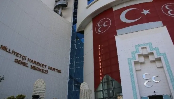 MHP İstanbul Vilayet Teşkilatı’nı feshetti!