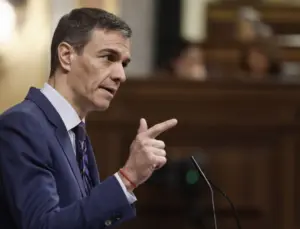 Pedro Sanchez’den Lübnan çıkışı