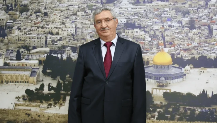 Emekli Büyükelçi Fikret Özer, Ümmet Vakfı Mütevelli Heyeti Başkanı oldu