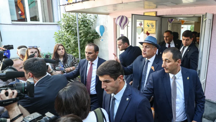 Ermenistan’da seçim günü: Paşinyan’dan Türkiye’ye hudut ve diplomasi bildirisi