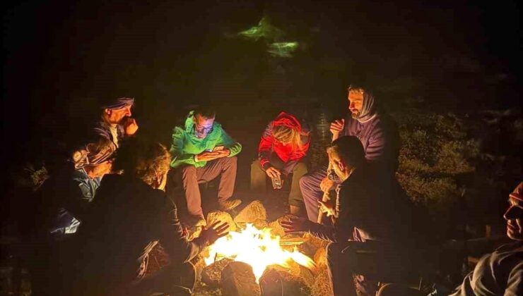 Diyarbakırlı 19 dağcı Süphan Dağı’na tepe yaptı