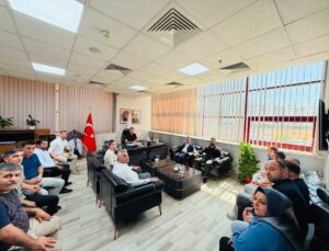 Hak-İş İl Başkanı Aküzüm, Başhekim Avınca ile görüştü