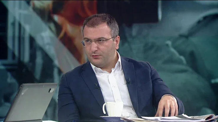 Cem Küçük’e şok gözaltı: Halkı aldatıcı bilgi ve şantaj suçlaması